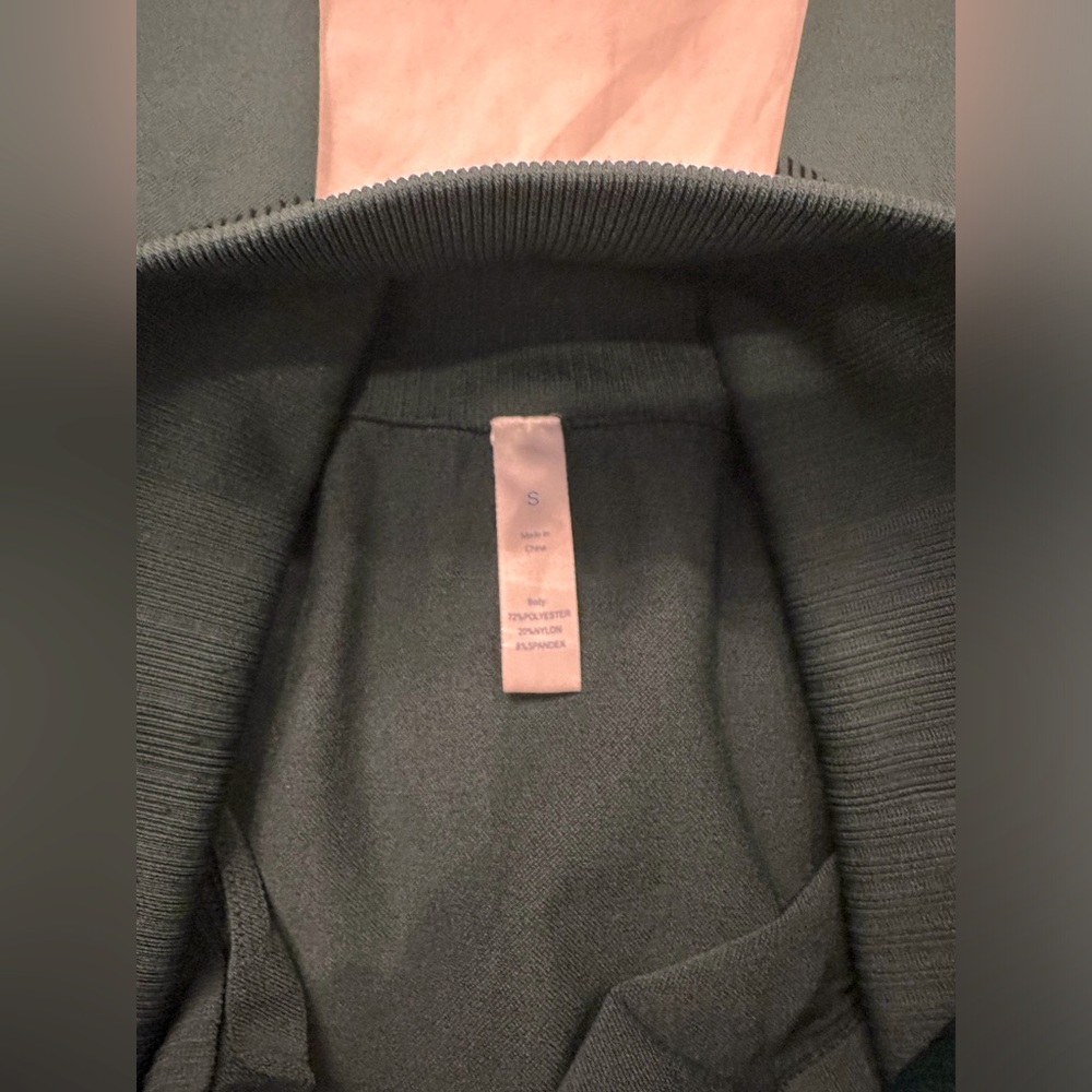Green yoga pants legging size small - Picture 8 of 8